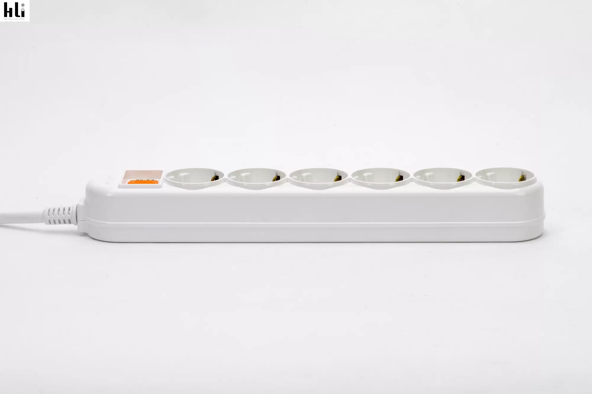 Ổ cắm điện Dosel 6 lỗ DM2219 4 Ổ cắm điện Dosel DM2219 Skucho 6 lỗ 1 công tắc